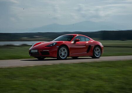 Porsche 718 Cayman