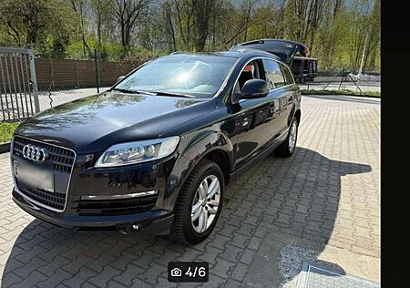 Audi Q7 3.0 TDI DPF quattro tiptronic