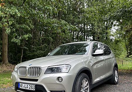 BMW X3 X Drive 20d* Panoramadach* Automatik*