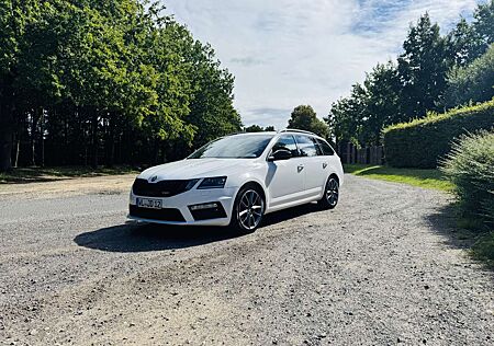 Skoda Octavia Combi 2.0 TDI DSG RS