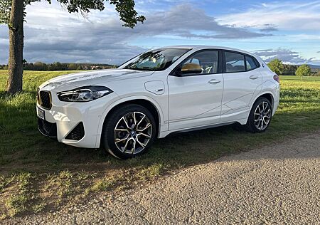 BMW X2 xDrive25e