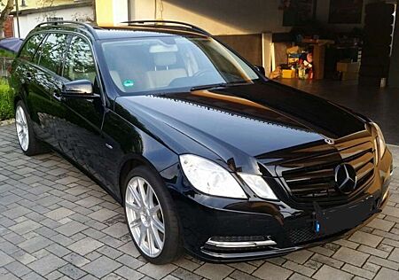 Mercedes-Benz E 220 E-Klasse+T-Modell+Diesel+T+CDI+DPF+BlueEFFICIENCY