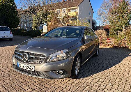 Mercedes-Benz A 180 BlueEfficiency (176.042)