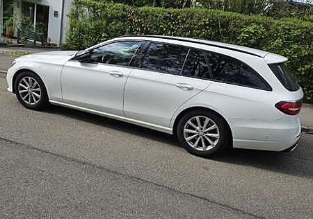 Mercedes-Benz E 220 d (213.204)
