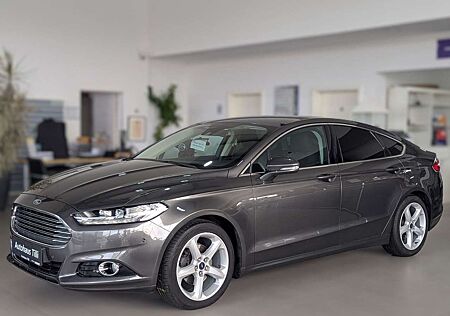 Ford Mondeo 2.0 TDCi Limo Titanium Aut/LED/AHK/Kamera