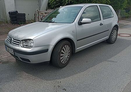VW Golf Volkswagen IV Automatik, guter Zustand, TÜV 01/2027