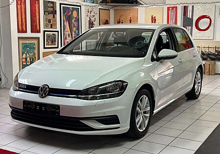VW Golf Volkswagen VII Lim. Trendline BlueMotion 1 Hand