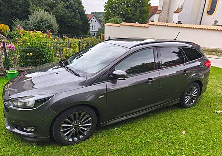 Ford Focus Turnier 1.0 EcoBoost ST-Line