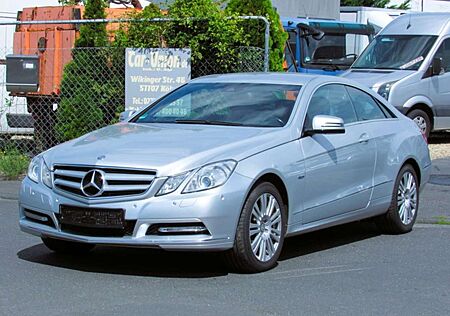Mercedes-Benz E 250 Coupé BlueEFF Navi Leder Klima TOP TÜV8/27