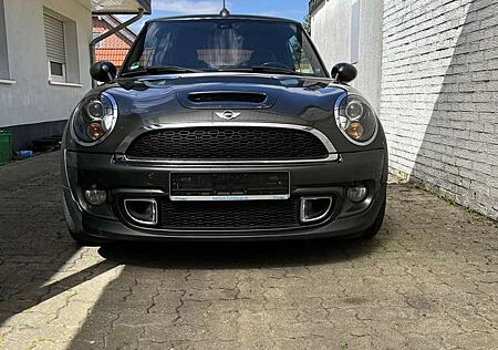 Mini Cooper SD Cabrio Automatik