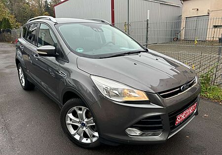 Ford Kuga Titanium/Navi/Temp/SHZ/Klima/PDC/AHK/Alufelgen/USB