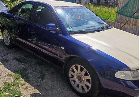 Audi A4 1.6