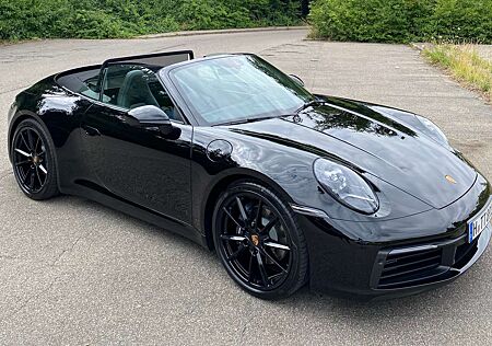 Porsche 992 Carrera Cabrio 1.Hand