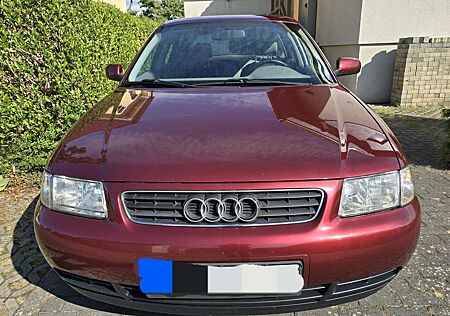 Audi A3 1.6 Ambiente