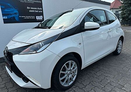 Toyota Aygo (X) Aygo -play AUTOMATIK Navi Klima Kamera 1Hd