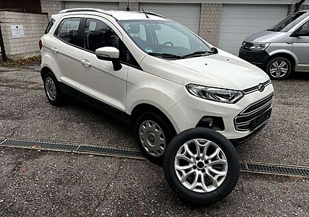 Ford EcoSport 1,5i Trend Scheckh. unffrei 8-fach NR