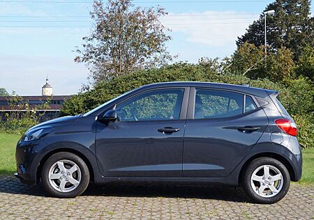 Hyundai i10 1.0Trend AUT-KLIMA-ALU+WR-NAVI-SHZG-TEMPOMAT