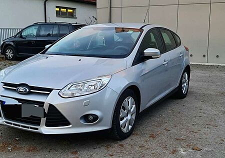 Ford Focus 1.6 TDCi DPF Start-Stopp-System Ambiente