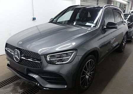 Mercedes-Benz GLC 220 d 4Matic*AMG*Standheizung*1.Hd*Panorama*