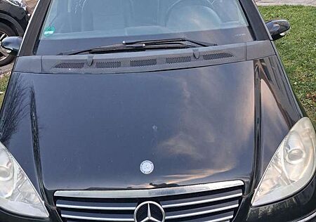 Mercedes-Benz 200 Avangarde