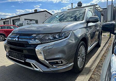 Mitsubishi Outlander Plug-in Hybrid PLUS 2.4 MIVEC 4WD