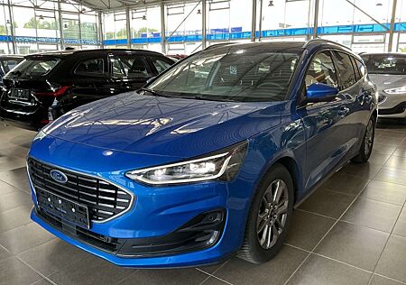 Ford Focus Titanium Pano. Bang&Olufsen AHK ACC R.Cam