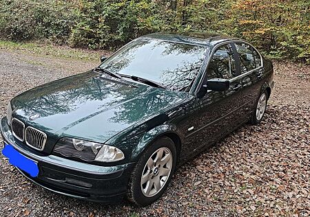 BMW 323i 323