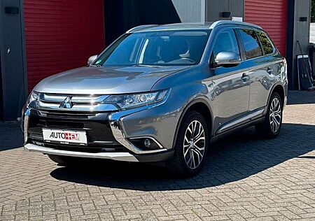 Mitsubishi Outlander Plus 2WD Kamera 7 Sitzer 1 Hand