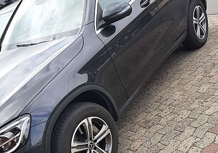 Mercedes-Benz GLC 300 de 4Matic 9G-TRONIC