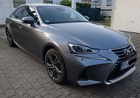 Lexus IS 300 300h Luxury Line Mark Levinson