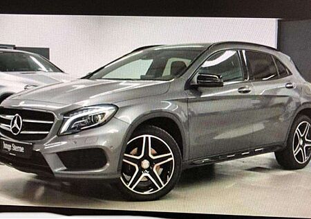 Mercedes-Benz GLA 220 CDI / d 4Matic AMG Line/HaKa/Pano/Ambiente