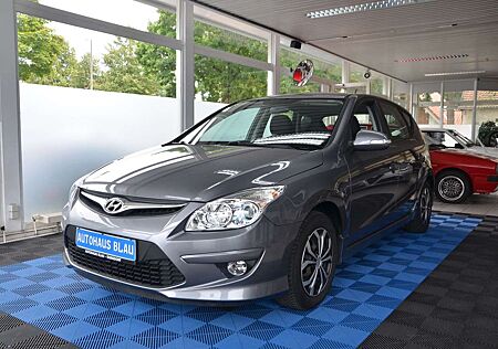 Hyundai i30 1.6 *AUTOMATIK*5-TÜRIG*SITZHEIZUNG*TÜV NEU*