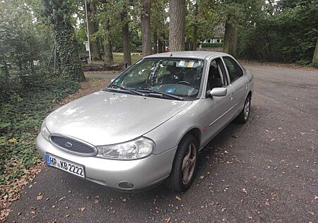 Ford Mondeo 16V Ghia