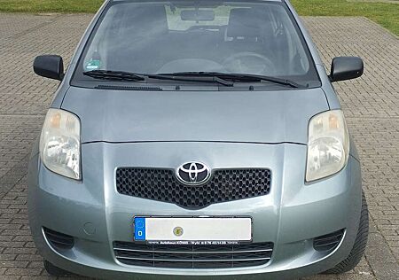 Toyota Yaris 1.0 VVT-i