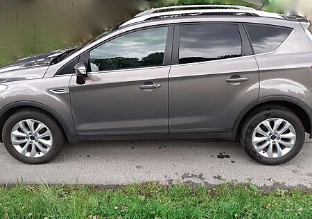 Ford Kuga Diesel S 2.0 TDCi 4x4 Plus Editionsmodell