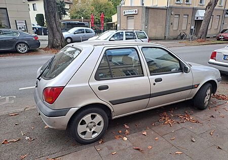 Ford Fiesta 1.3 Ambiente