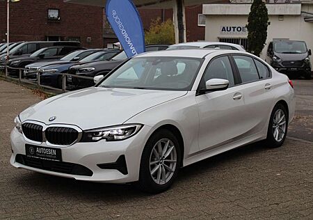 BMW 320 d Sport-Line+NAVI+KAMERA+LEDER+HUD-DISPLAY