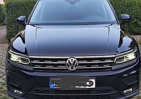 VW Tiguan Volkswagen 2.0 TDI SCR DSG IQ.DRIVE