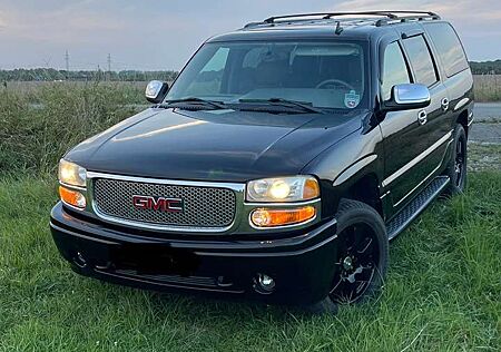 GMC Yukon XL Denali 4x4 Chevrolet Suburban Caddilac Escalade