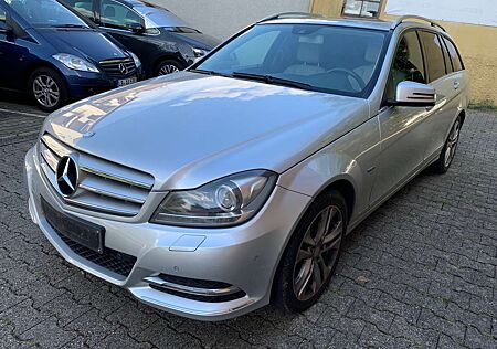 Mercedes-Benz C 220 T CDI BlueEfficiency STANDHZG./ 1.HAND/SD