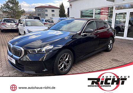 BMW 520 d Limousine HUD H&K Sitzebel. SHZ 360° Navi