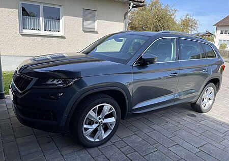 Skoda Kodiaq 2.0 TDI 4x4+AHK+NAVI+360°+7Sitzer