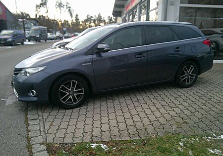 Toyota Auris Hybrid Edition - Tüv 10.2025. - AHK -