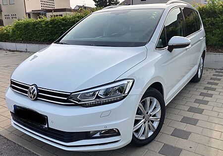 VW Touran Volkswagen 1.4 TSI (BlueMotion Technology)DSG Highline
