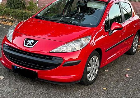 Peugeot 207 110 HDi tüv neu Allwetter/Klima