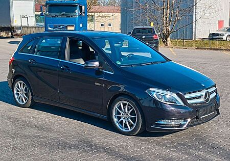 Mercedes-Benz B 200 CDI Automatik*Navi*PDC*Klima*