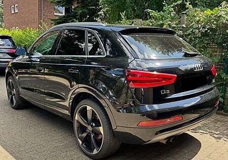 Audi Q3 2.0 TDI quattro/Navi/Xenon/Keyless/20 Zoll Rotor