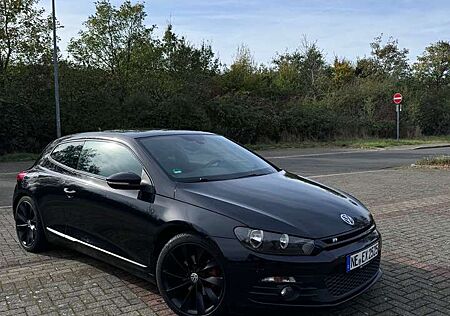 VW Scirocco Volkswagen 1.4 TSI BlueMotion Technology Team