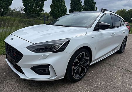 Ford Focus 1.5 ST-Line PANO/KAMERA/GARANTIE/2.HAND