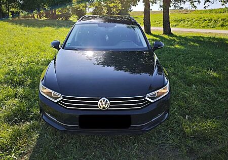 VW Passat Variant Volkswagen 2.0 TDI SCR DSG BlueMotion Highline